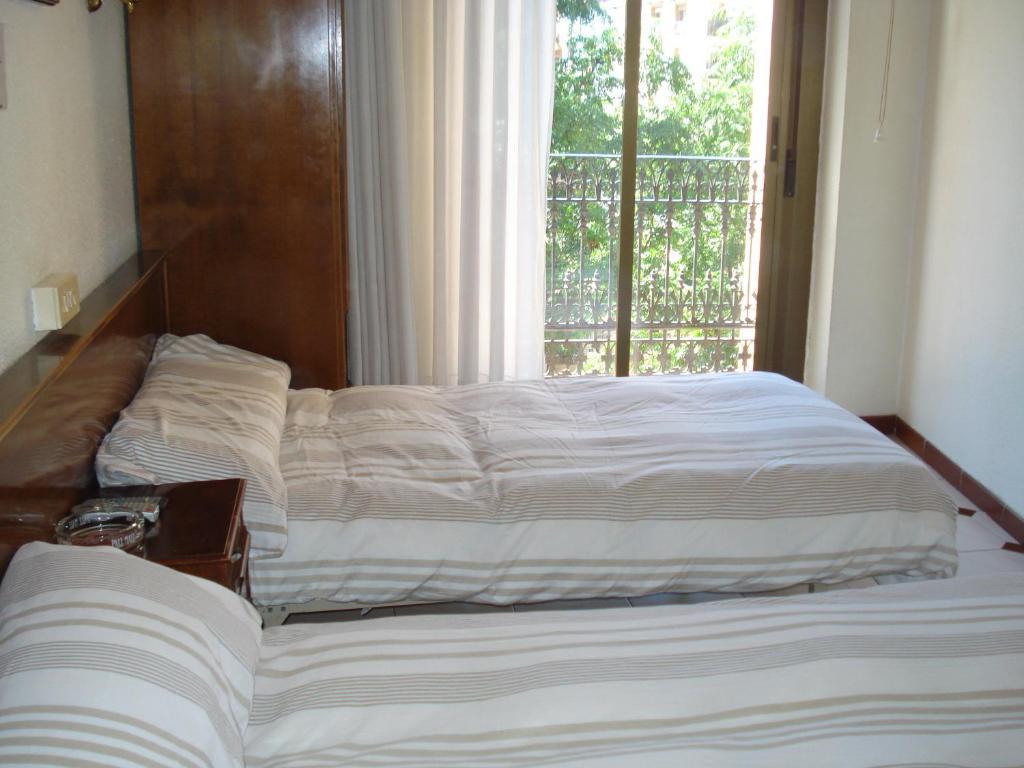 Hostel Central Zaragoza Saragoça Quarto foto